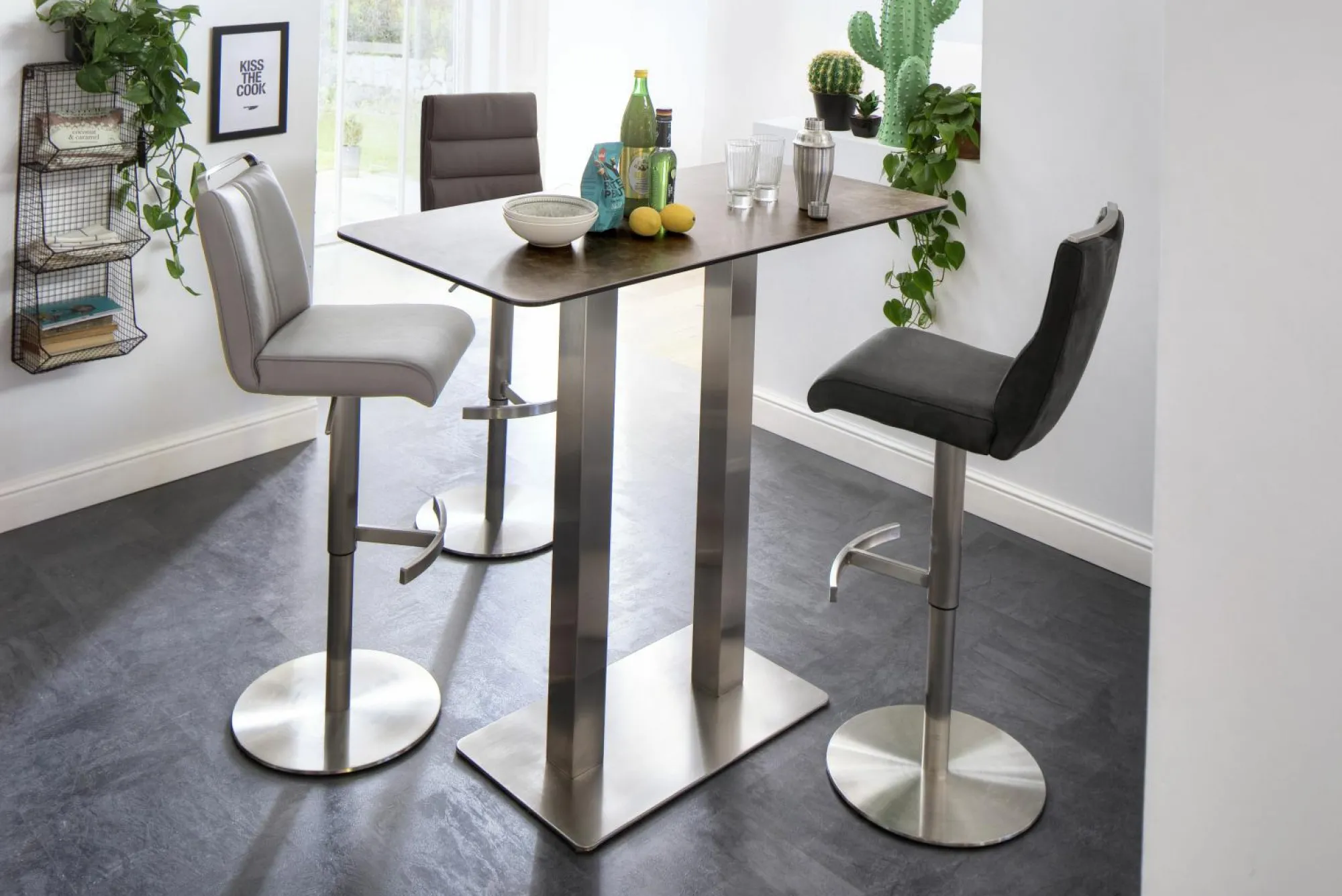 New MCA Barstuhl GIULIA C