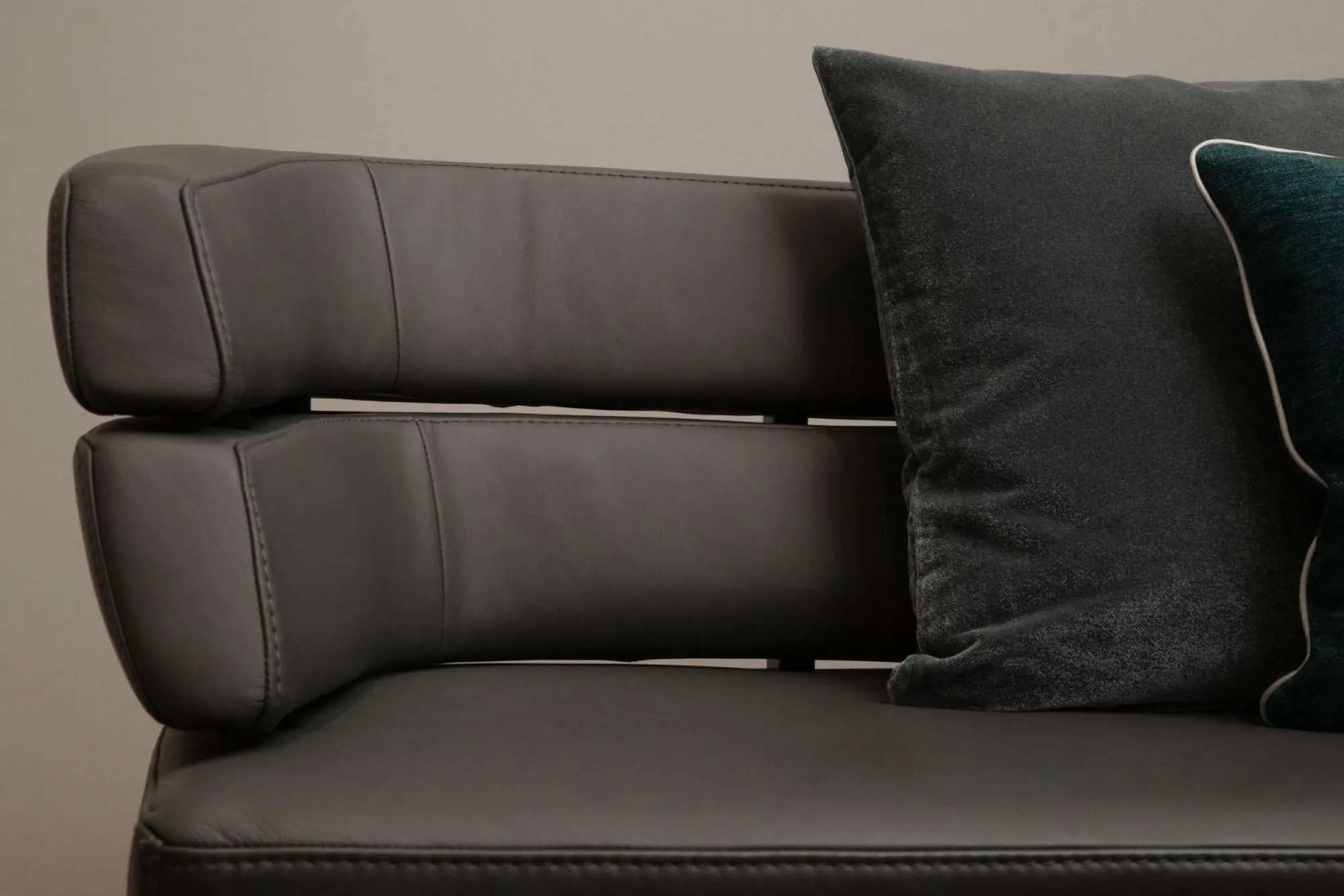 New JOOP! Sitzbank CURVES