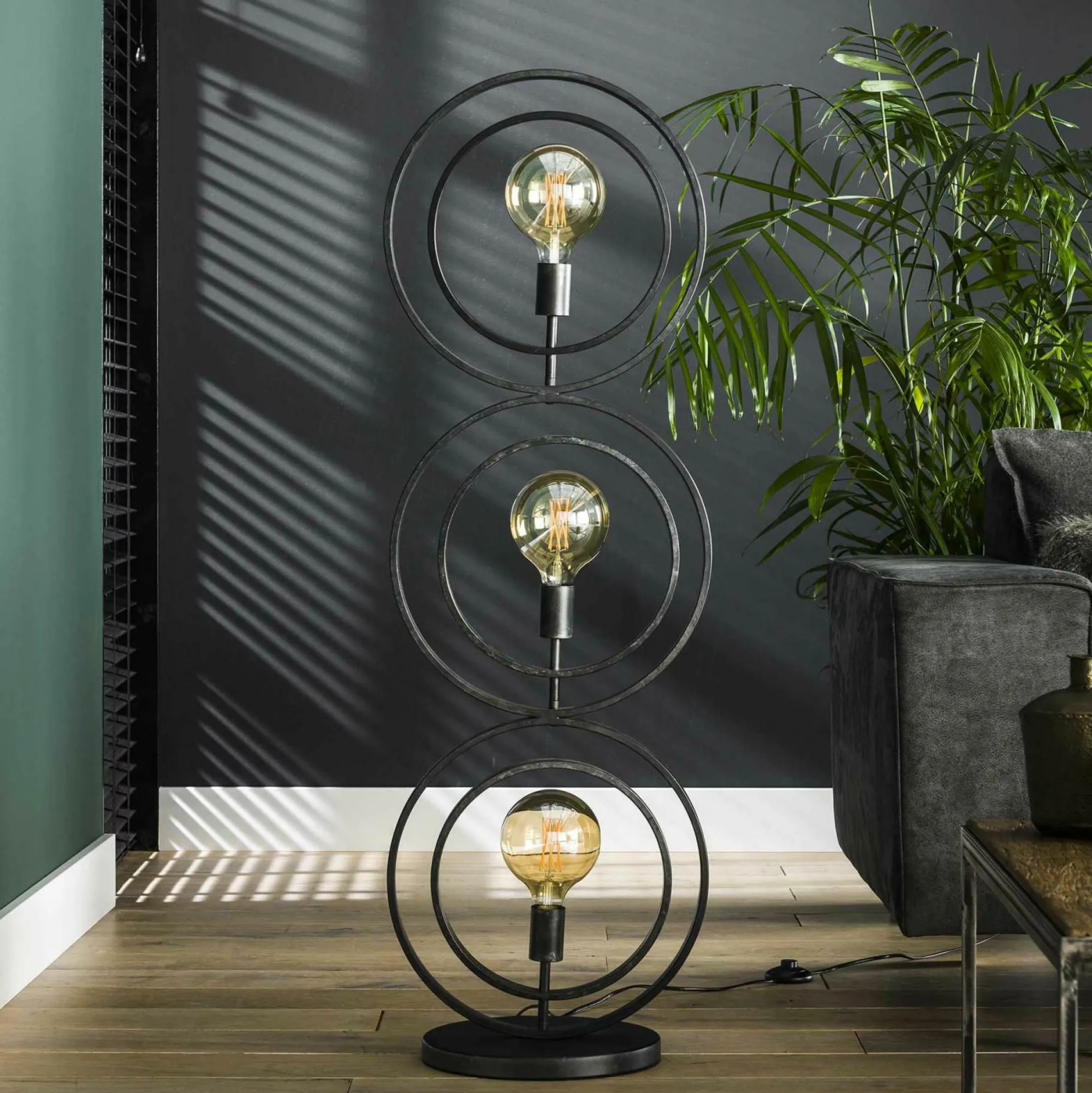 Sonstige Stehleuchte