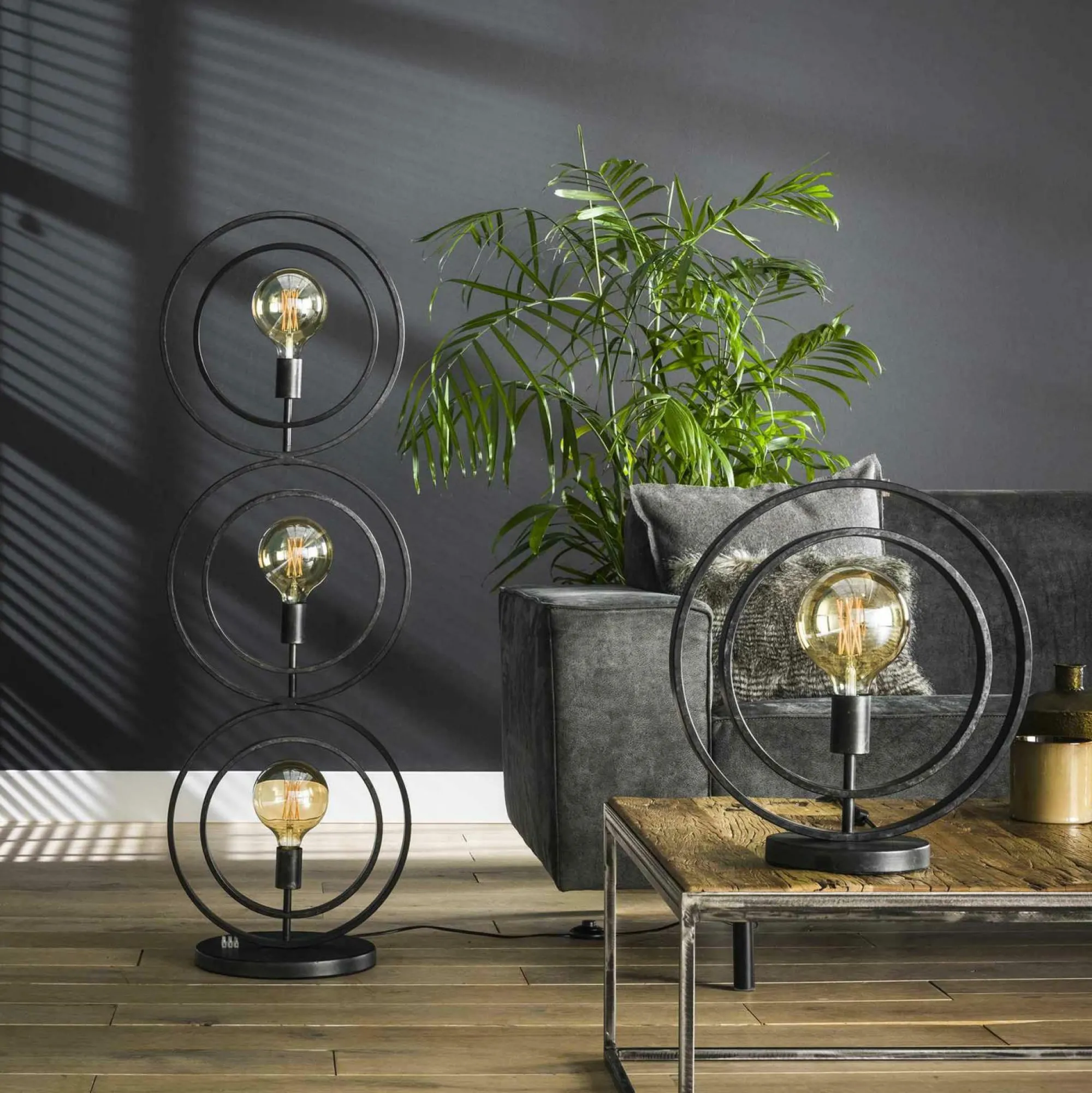 Sonstige Stehleuchte