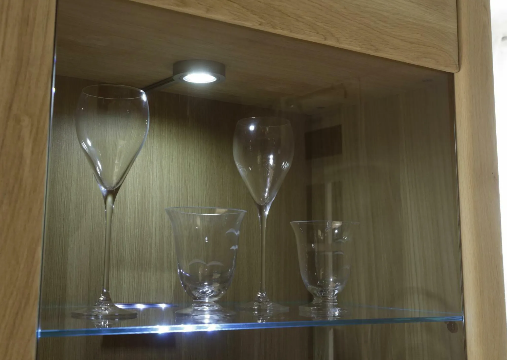 Hot MCA Vitrine SENA