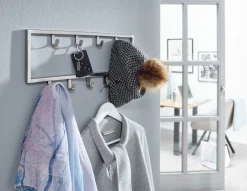 Sonstige Wandgarderobe