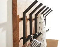 Sonstige Wandgarderobe