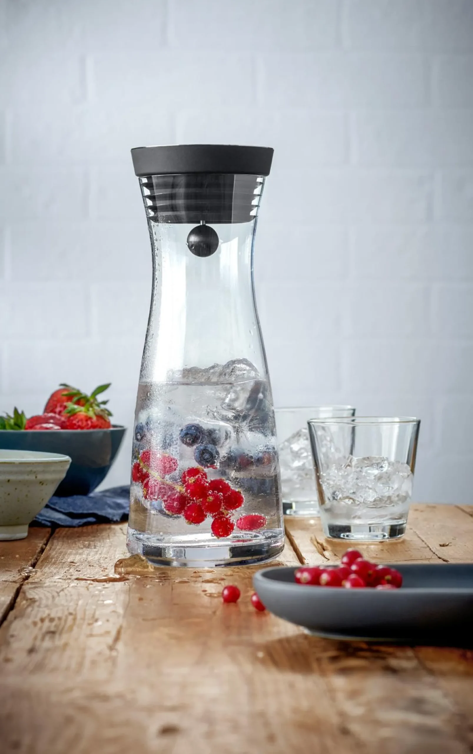 New WMF Wasserkaraffe BASIC schwarz